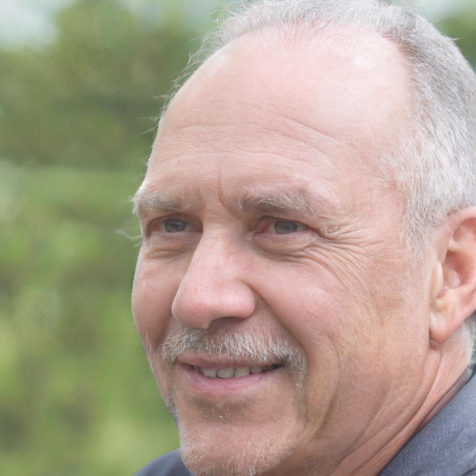 Portrait de Marc Dubois, directeur financier